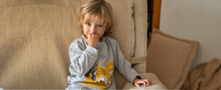 Jak pomóc dziecku przezwyciężyć obgryzanie paznokci