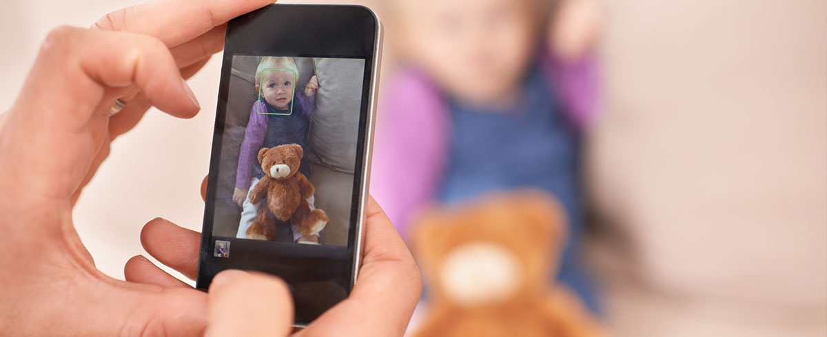 Sharenting czy dzielenie się zdjęciami dzieci w sieci to dobry pomysł