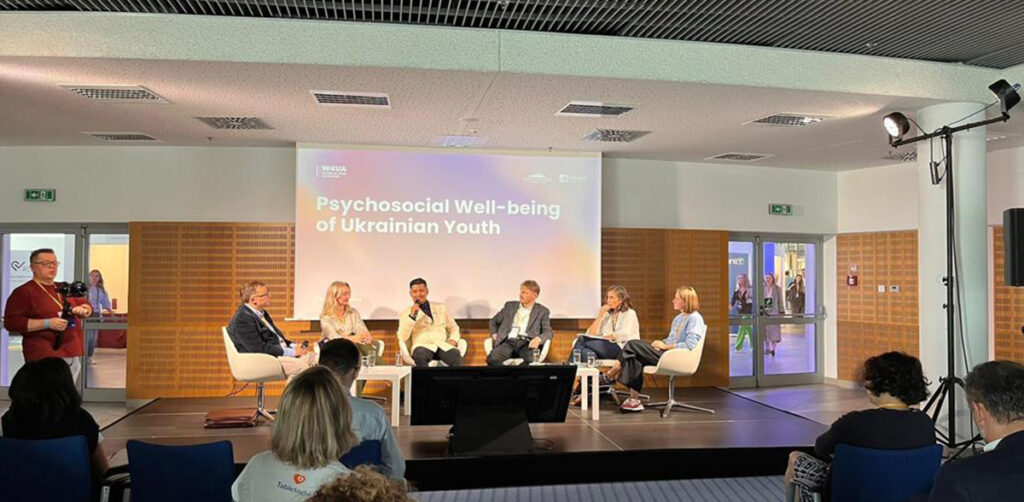 Szczyt World for Ukraine Debata o dobrostanie psychospołecznym ukraińskiej młodzieży z udziałem Centrum CBT