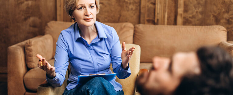 Terapia EMDR jak ruch gałek ocznych pomaga uporać się z traumą