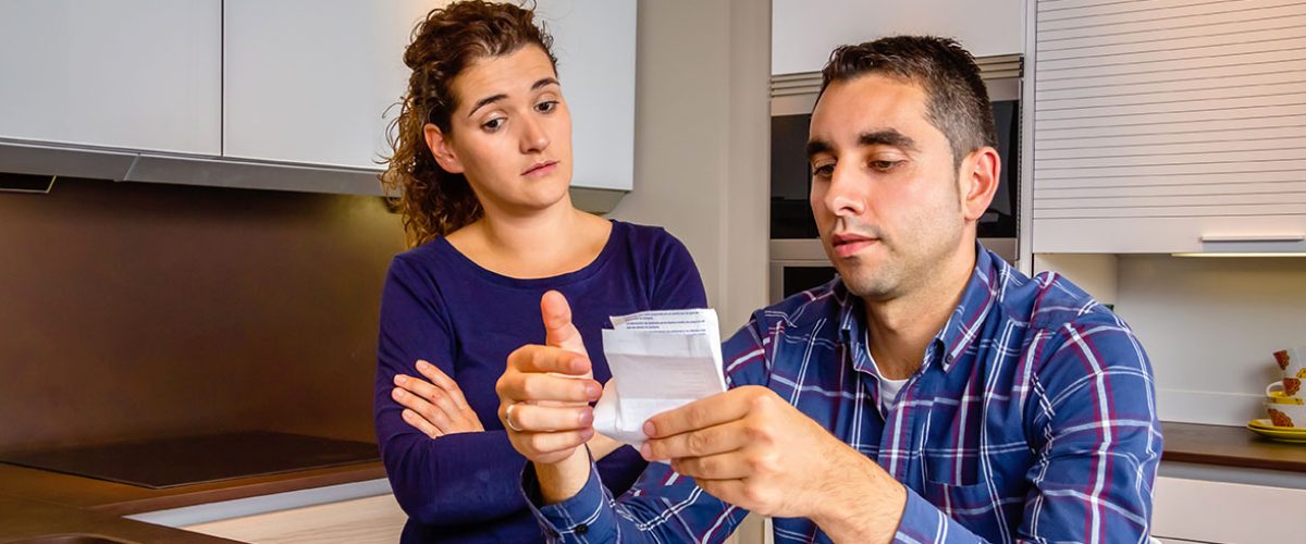 Ekonomiczna przemoc w związku, czyli niewidzialne kajdany finansowe