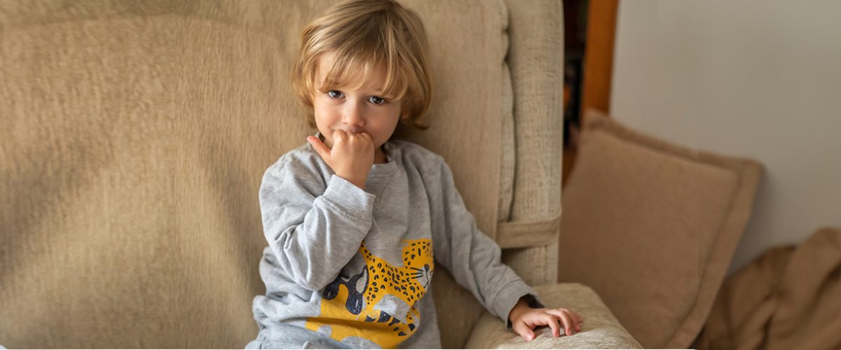 Jak pomóc dziecku przezwyciężyć obgryzanie paznokci