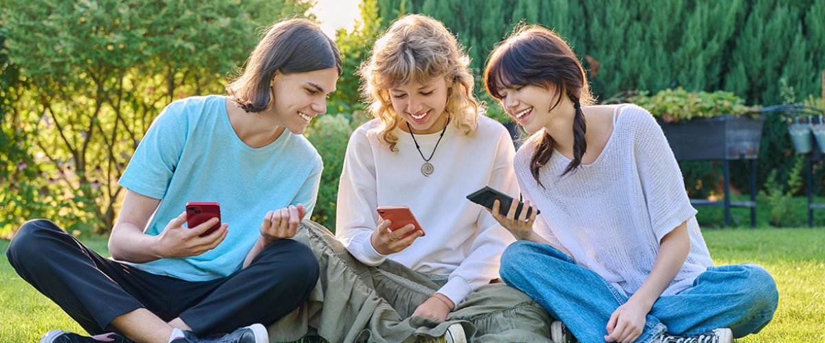 Pokolenie cyfrowych nastolatków jak ich wspierać w świecie technologii