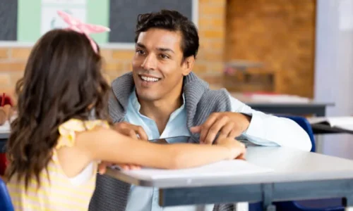 diverse-male-teacher-using-tablet-teaching-childre-2025-04-05-06-29-31-utc-600x400-1