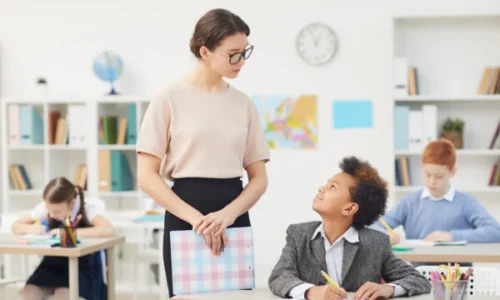 teacher-teaching-the-children-2025-02-11-15-45-17-utc-600x400-1