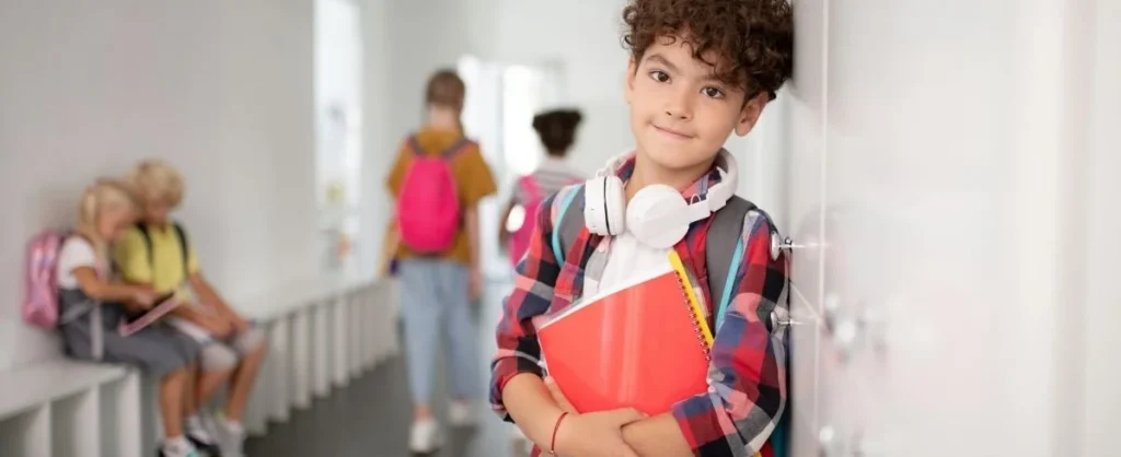 Fobia społeczna u dzieci – kiedy nieśmiałość staje się przeszkodą w rozwoju?