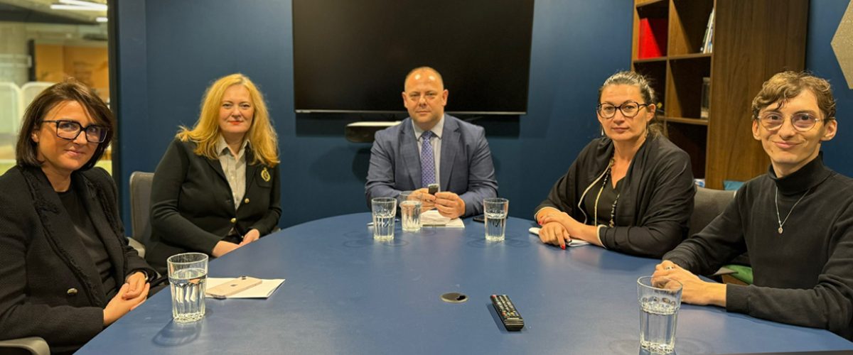 Centrum CBT uczestnikiem debaty_ Hejt w biznesie – jak chronić zdrowie i interes przedsiębiorców_-1