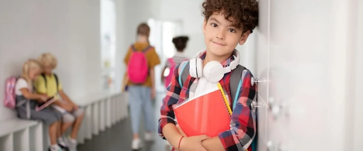 Fobia-spoleczna-u-dzieci-–-kiedy-niesmialosc-staje-sie-przeszkoda-w-rozwoju_-2